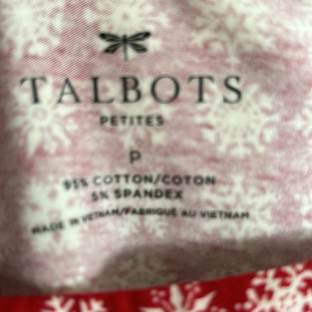 NWT Talbots Petite Red Snowflake Top - Picture 3 of 3